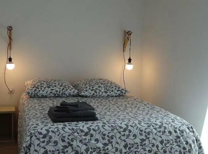 Le Moulin De L'abbe ソレーズ